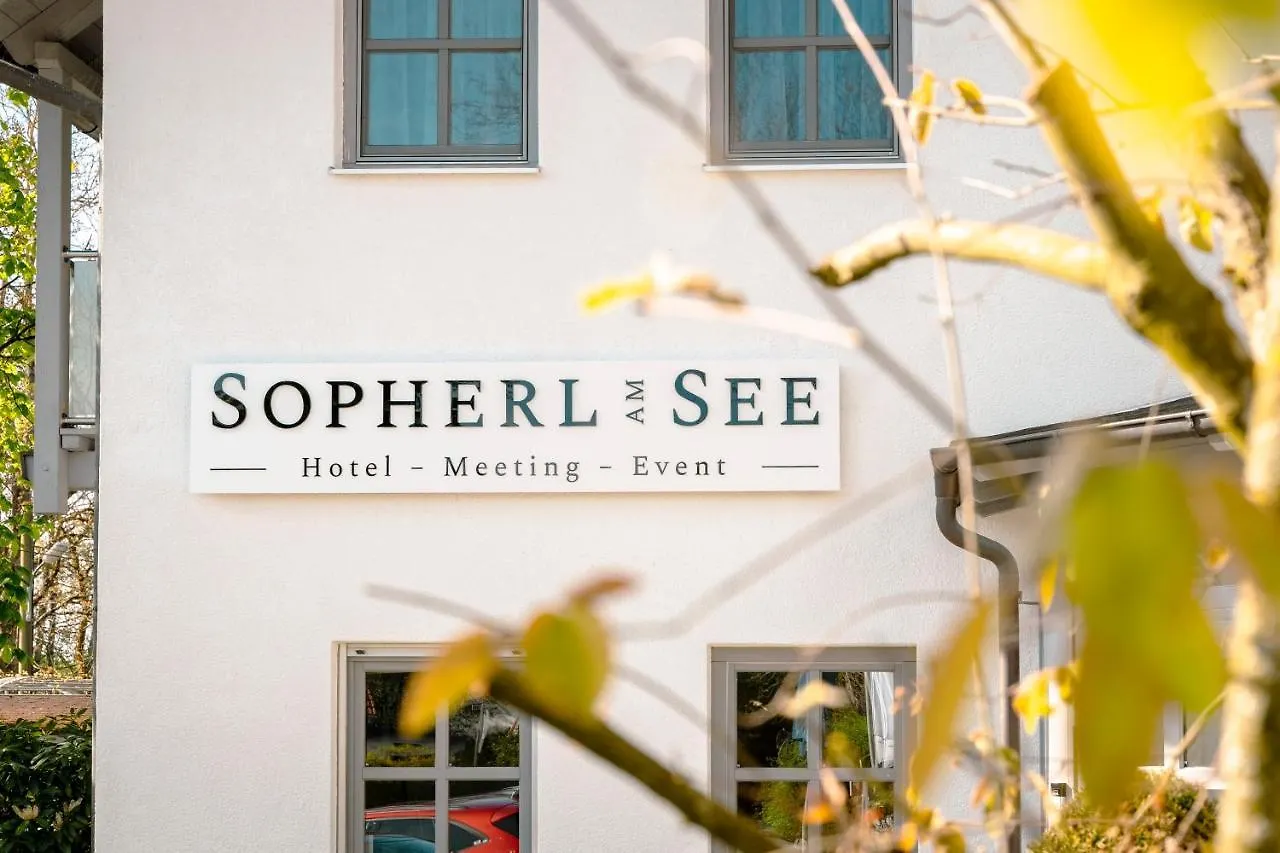 Sopherl Am See - Fruehstueck Auf Der Seeterrasse, Sehr Ruhig Und Wunderschoen Am See, 3 Minuten Nach Oberpfaffenhofen, Viele Radtouren, Restaurants & Cafes In Der Umgebung Wessling Germany