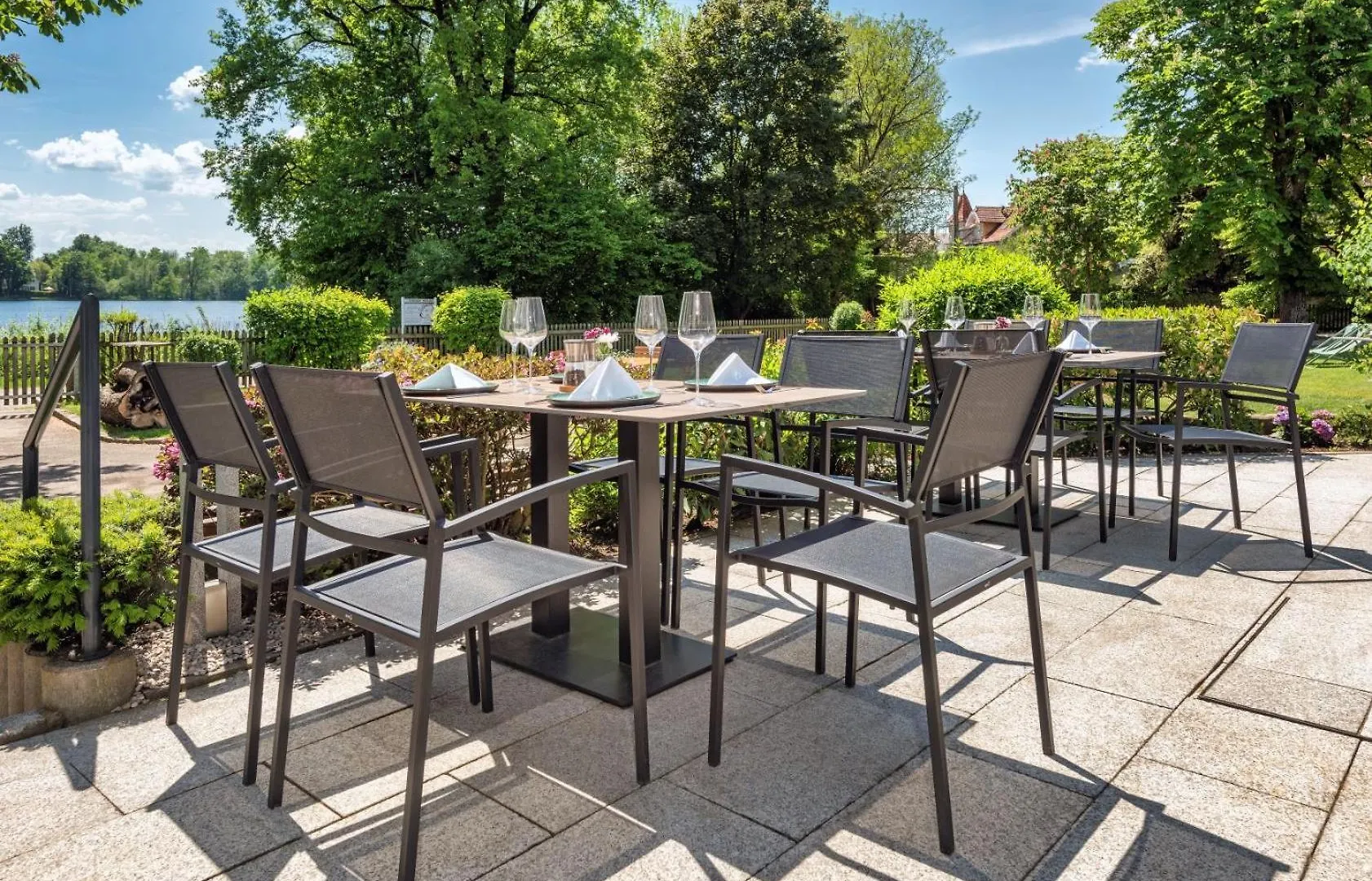 *** Hotel Sopherl Am See - Fruehstueck Auf Der Seeterrasse, Sehr Ruhig Und Wunderschoen Am See, 3 Minuten Nach Oberpfaffenhofen, Viele Radtouren, Restaurants & Cafes In Der Umgebung Weßling Duitsland
